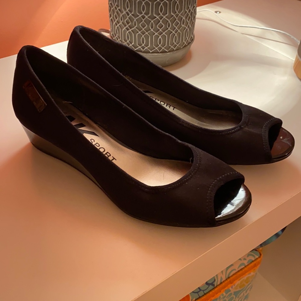 Black low Wedge flats